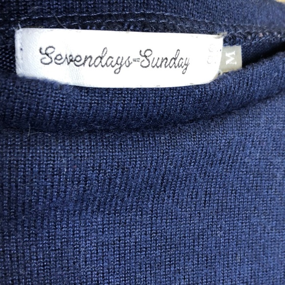 Sevendays Sunday blue fringe bottom sweater SZ M - Picture 3 of 3